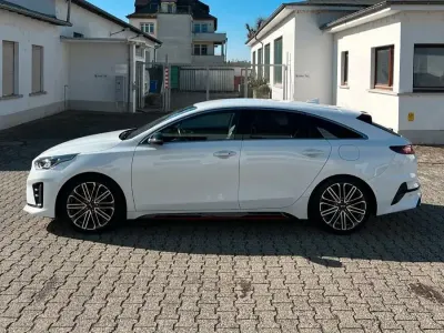 Gebraucht Kia ProCeed GT 204 PS (150 kW) 2021 (hw2) deluxe white m Kombi