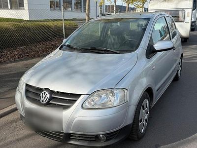 Second-hand VW Fox 69 CP (50 kW) 2007 Argintiu Hatchback