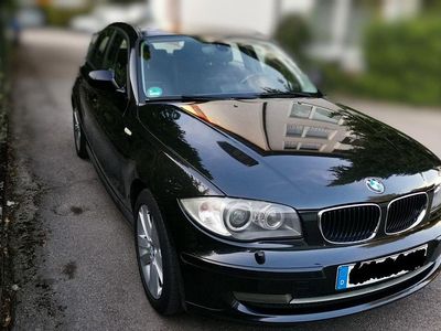 Gebraucht BMW 120 Sport Line 177 PS (130 kW) 2011 Schwarz Kleinwagen