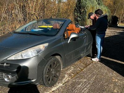 Silber Gebraucht 2010 Peugeot 207 CC Cabrio | 1.900 € (Guter Preis)