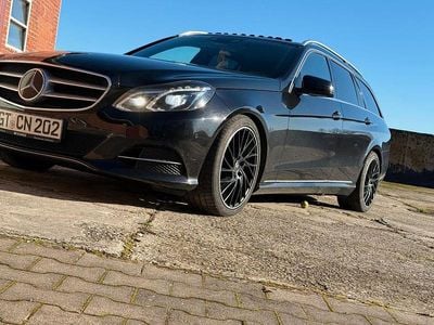 Gebraucht Mercedes E250 Avantgarde 204 PS (150 kW) 2016 Schwarz Kombi