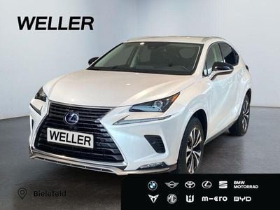 Gebraucht Lexus NX300h 197 PS (144 kW) 2021 Titaniumweiß metallic SUV