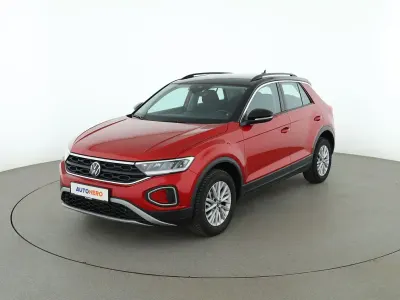 Gebraucht VW T-Roc Life 150 PS (110 kW) 2023 Rot SUV