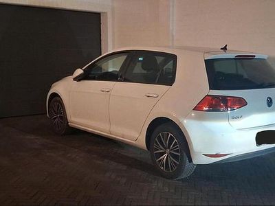 Gebraucht VW Golf VII 86 PS (63 kW) 2016 Weiß Kleinwagen