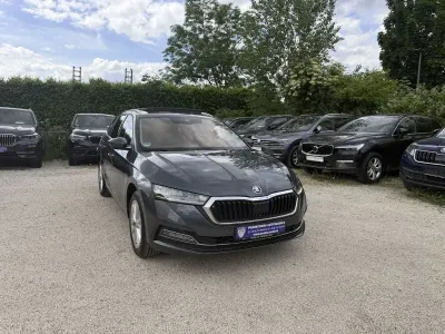 Gebraucht Skoda Octavia Style 150 PS (110 kW) 2021 Seda quartz/quartz grey Kombi