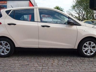 Beige Gebraucht 2014 Hyundai i10 Classic Kleinwagen | 4.800 € (Fairer Preis)