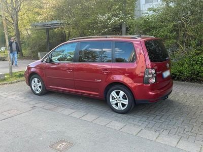Gebraucht VW Touran Freestyle 140 PS (102 kW) 2009 Rot Van / Kleinbus