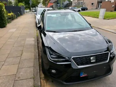 Gebraucht Seat Arona 95 PS (69 kW) 2026 Schwarz SUV