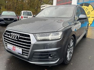 Grau Gebraucht 2017 Audi Q7 Sport SUV | 31.900 € (Superpreis)