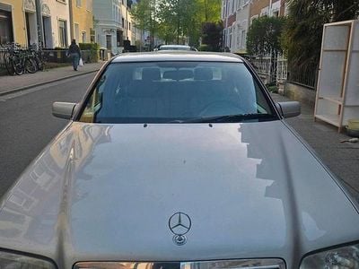 Brugt Mercedes C220 150 HK (110 kW) 1995 Sølv Sedan