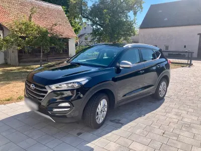 Gebraucht Hyundai Tucson Trend 132 PS (97 kW) 2017 Schwarz SUV