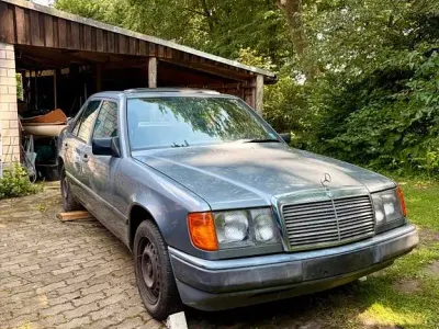 Gebraucht Mercedes 200 105 PS (77 kW) 1988 Grau Limousine