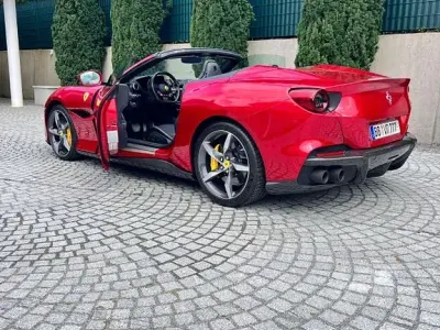 Gebraucht Ferrari Portofino 620 PS (456 kW) 2022 Rot Cabrio