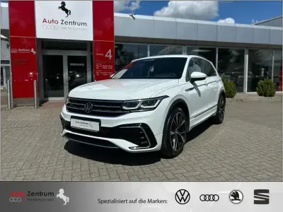Gebraucht VW Tiguan R-line 150 PS (110 kW) 2024 Pure white SUV