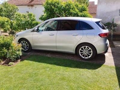 Mercedes B200