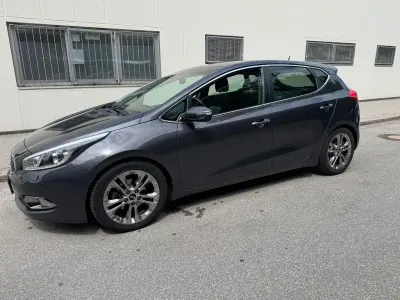 Gebraucht Kia Ceed GT 135 PS (99 kW) 2012 Grau Limousine