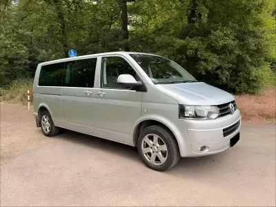 Gebraucht VW Caravelle 181 PS (133 kW) 2010 Silber Van