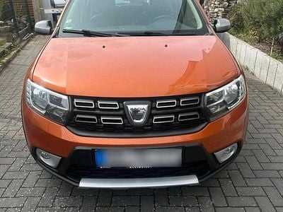 Usata Dacia Sandero Stepway 90 CV (66 kW) 2018 Arancione Berlina