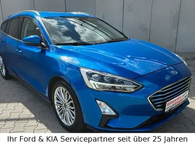 Gebraucht Ford Focus Titanium 150 PS (110 kW) 2019 Blau Limousine