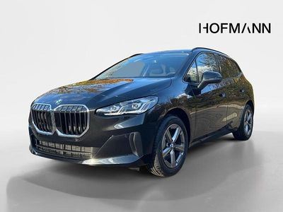 Neu BMW 218 Active Tourer Luxury Line 136 PS (100 kW) 2026 Saphirschwarz metallic Van / Kleinbus