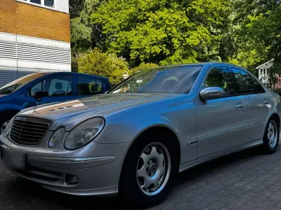 Gebraucht Mercedes E320 Avantgarde 224 PS (164 kW) 2006 Silber Limousine