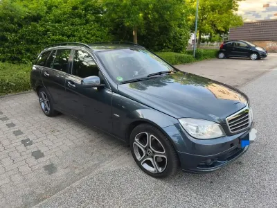 Gebraucht Mercedes C220 Avantgarde 170 PS (125 kW) 2010 Grau Limousine