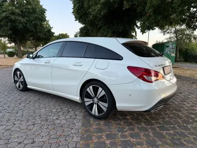 Gebraucht Mercedes CLA200 Shooting Brake 136 PS (100 kW) 2017 Weiß Kombi