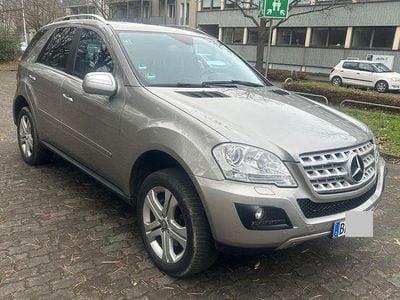 Gebraucht Mercedes ML320 224 PS (164 kW) 2009 Grau SUV