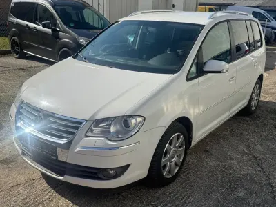 Gebraucht VW Touran 140 PS (102 kW) 2008 Weiß Van / Kleinbus