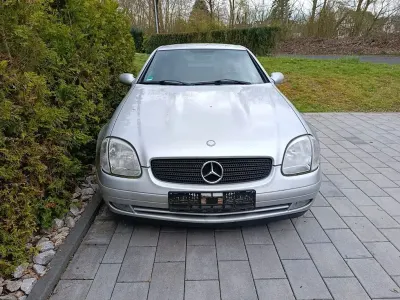 Gebraucht Mercedes SLK230 197 PS (144 kW) 1999 Silber Cabrio