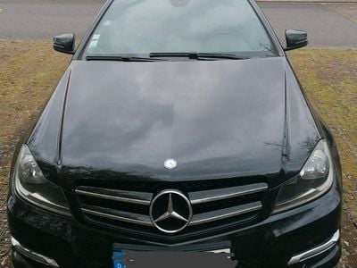 Gebraucht Mercedes C180 156 PS (114 kW) 2014 Schwarz Coupé