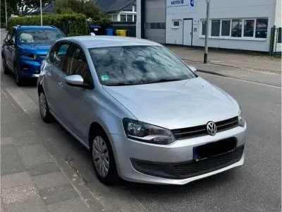 Gebraucht VW Polo 69 PS (50 kW) 2009 Silber Kleinwagen