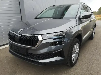 Neu Skoda Karoq Selection 190 PS (139 kW) 2026 Graphitegrau metallic SUV