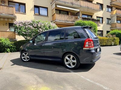 Usata Opel Zafira OPC 140 CV (102 kW) 2009 Blu Monovolume