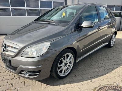 Mercedes B200