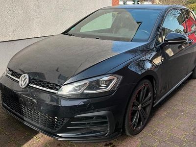 Second-hand VW Golf VII Active 184 CP (135 kW) 2019 Negru