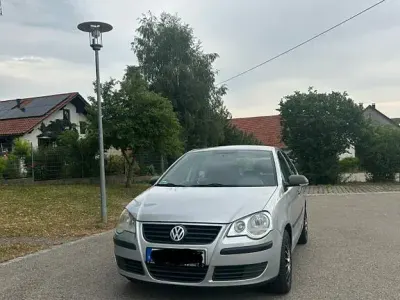 Gebraucht VW Polo Comfortline 64 PS (47 kW) 2005 Silber Kleinwagen