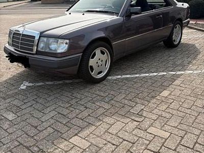 Usata Mercedes 230 136 CV (100 kW) 1992 Andere farben Coupé