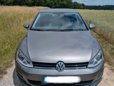 Gebraucht VW Golf VII Comfortline 140 PS (102 kW) 2014 Grau Limousine