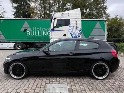 Usata BMW 120 Performance 184 CV (135 kW) 2017 Nero Utilitaria