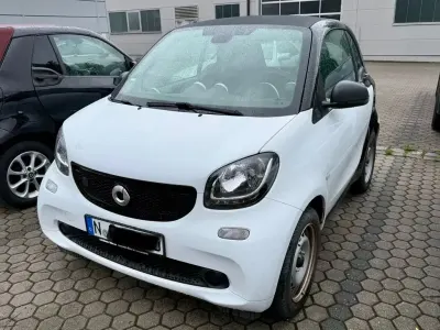 Gebraucht Smart ForTwo Electric Drive 41 kW (56 PS) 2019 Weiß Coupé