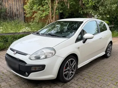 Gebraucht Fiat Punto Evo 134 PS (98 kW) 2010 Weiß Kleinwagen