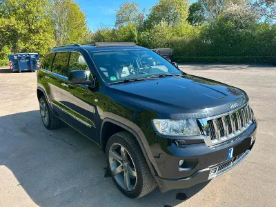 Usata Jeep Grand Cherokee Overland 240 CV (176 kW) 2011 Nero SUV