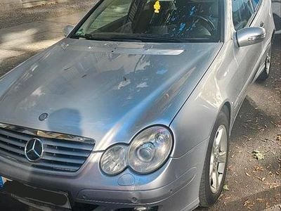 Mercedes C200