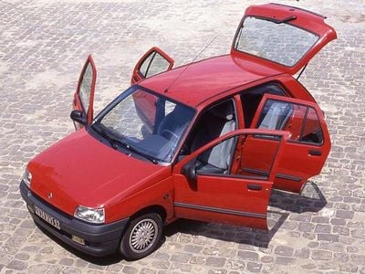 Usata Renault Clio 56 CV (41 kW) 1992 Rosso Utilitaria