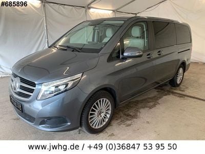 Mercedes V220