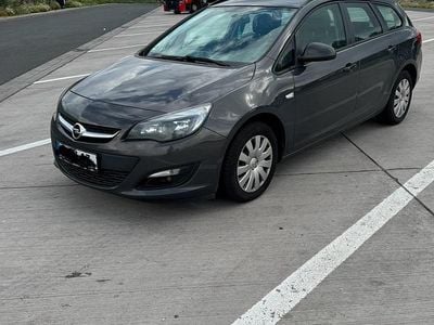 Gebraucht Opel Astra 110 PS (80 kW) 2013 Grau Kombi