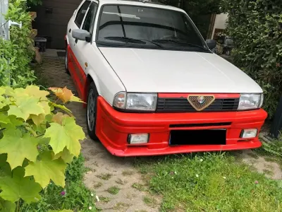 Gebraucht Alfa Romeo 33 114 PS (83 kW) 1987 Weiß Limousine