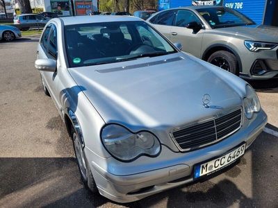 Mercedes C200