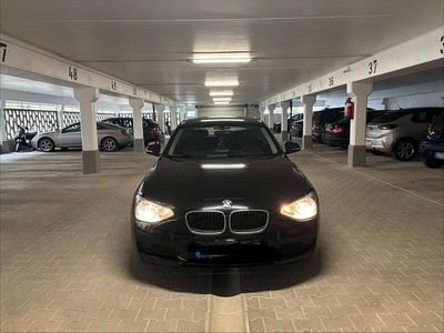 Gebraucht BMW 114 95 PS (69 kW) 2013 Schwarz Kleinwagen